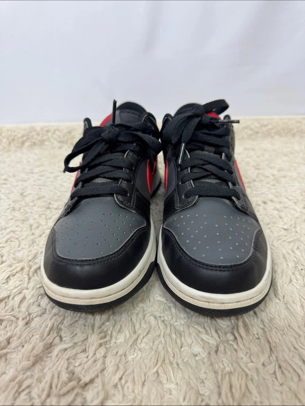 Nike Dunk Low Sneakers Size 7Y Black Gray Red‎